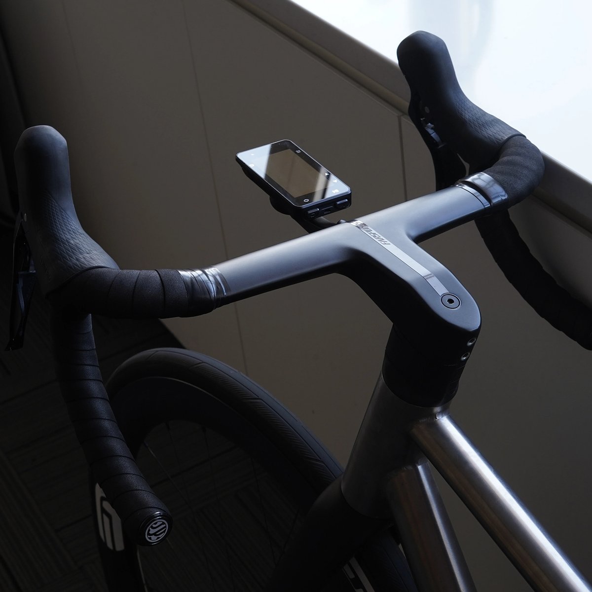 NEW F1 Ultimate Carbon Integrated Handlebar (With Adapter Included)