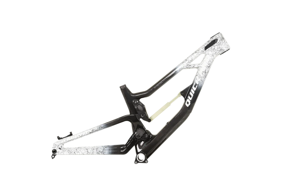 GRAVITY FRAME